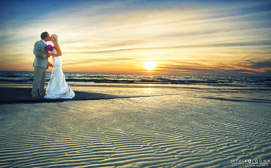 You are currently viewing 9 Important tips for getting great South Florida Beach Wedding Photos.